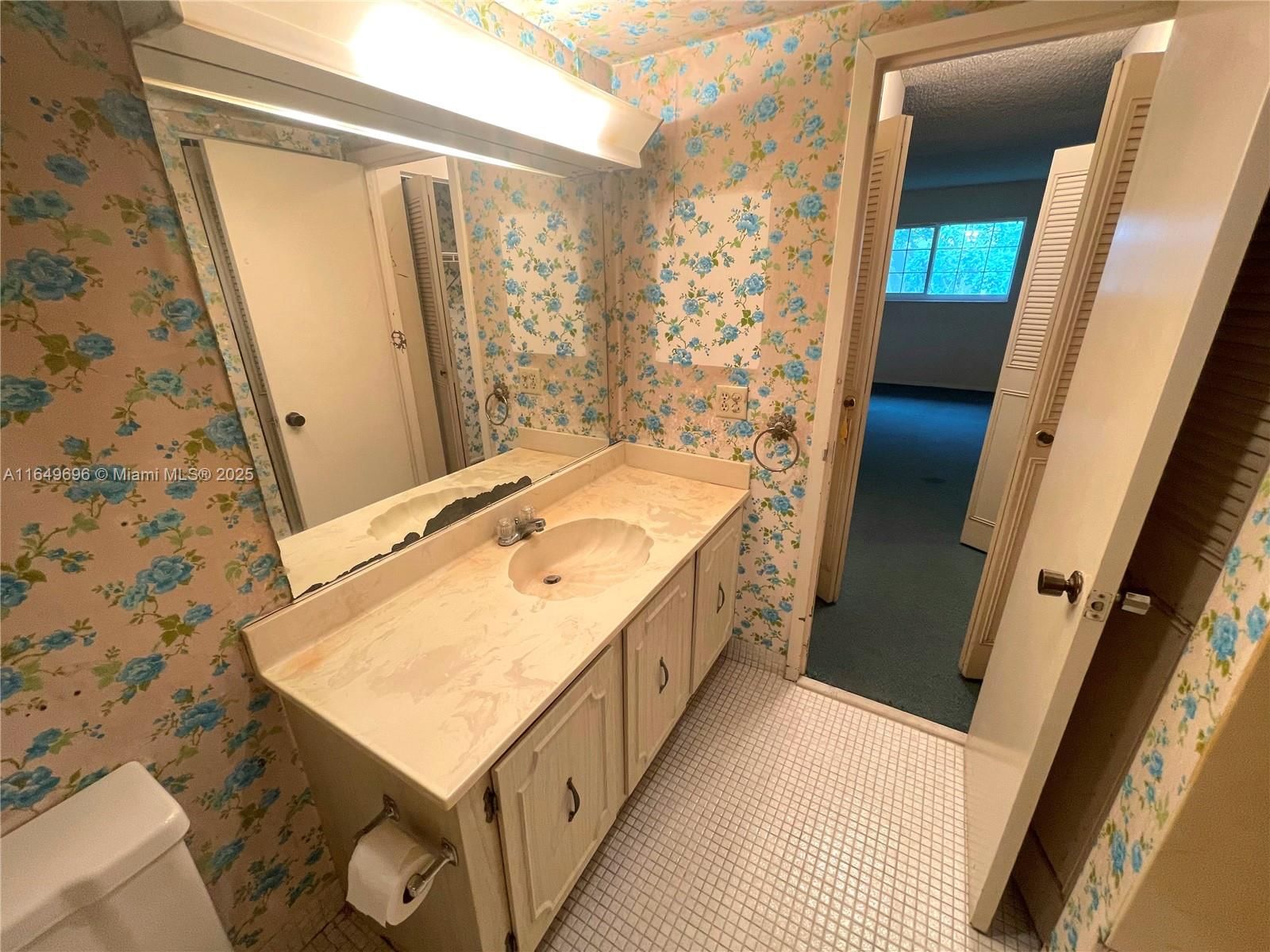 Real estate property located at 3000 5th Ter #310-A, Broward, River Manor Condo, Wilton Manors, FL