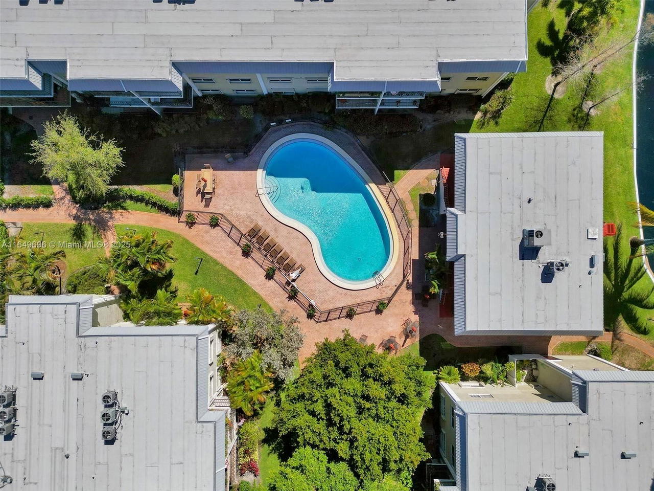 Real estate property located at 3000 5th Ter #310-A, Broward, River Manor Condo, Wilton Manors, FL
