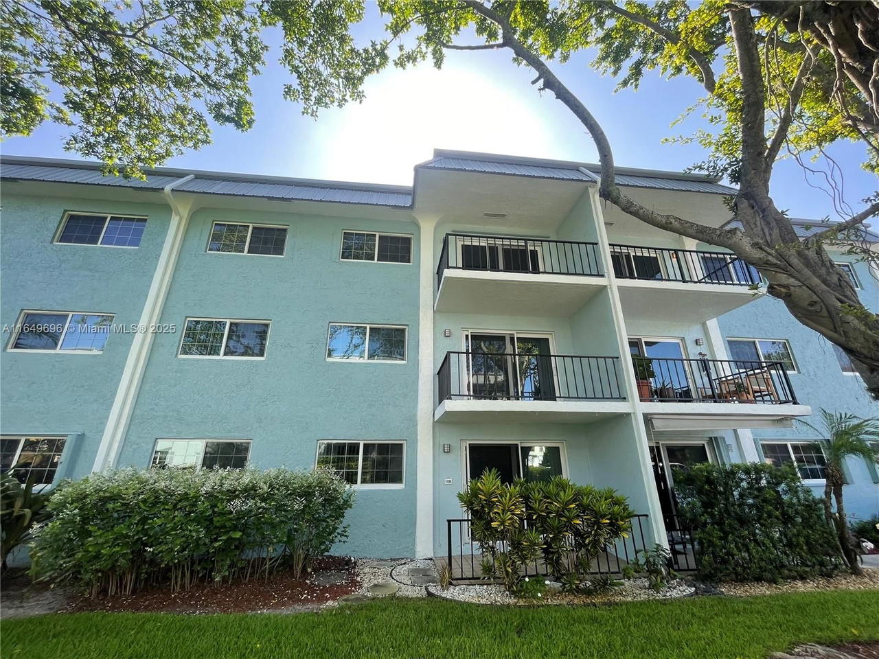 Real estate property located at 3000 5th Ter #310-A, Broward, River Manor Condo, Wilton Manors, FL