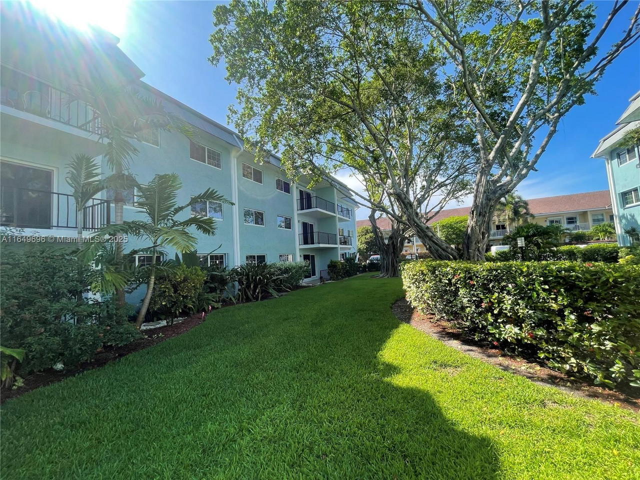 Real estate property located at 3000 5th Ter #310-A, Broward, River Manor Condo, Wilton Manors, FL