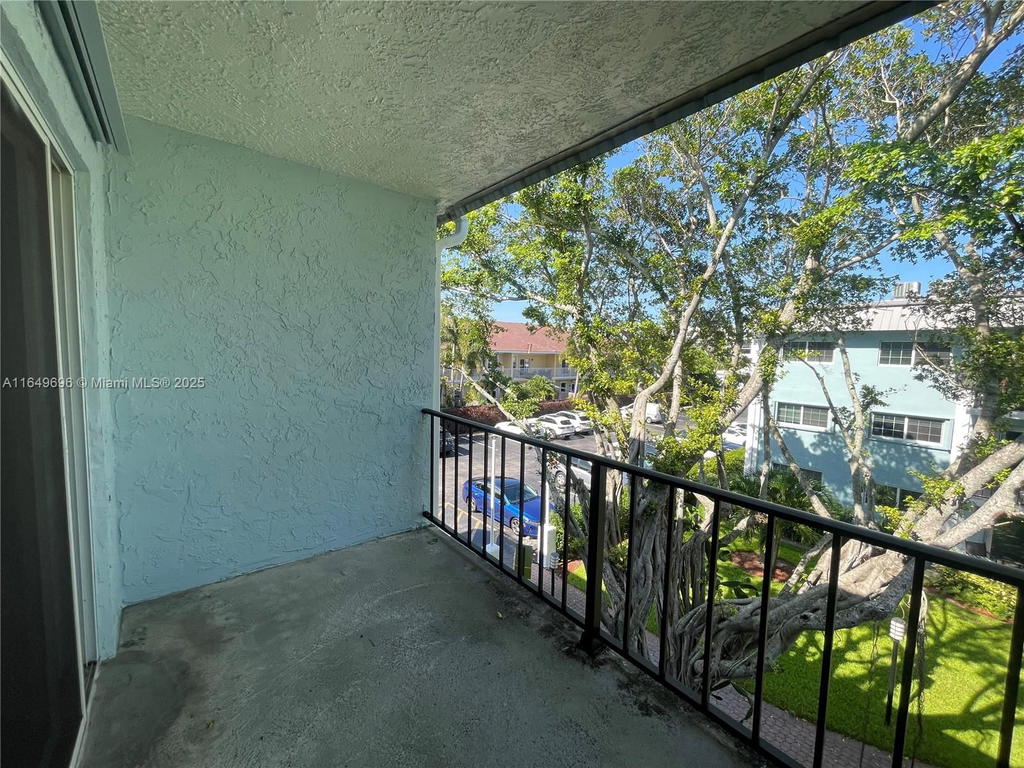 Real estate property located at 3000 5th Ter #310-A, Broward, River Manor Condo, Wilton Manors, FL