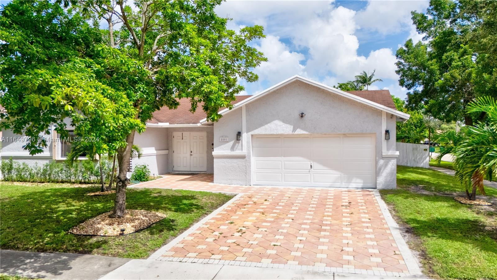 Real estate property located at 8501 53rd Ct, Broward, CITY OF LAUDERHILL SEC TH, Lauderhill, FL