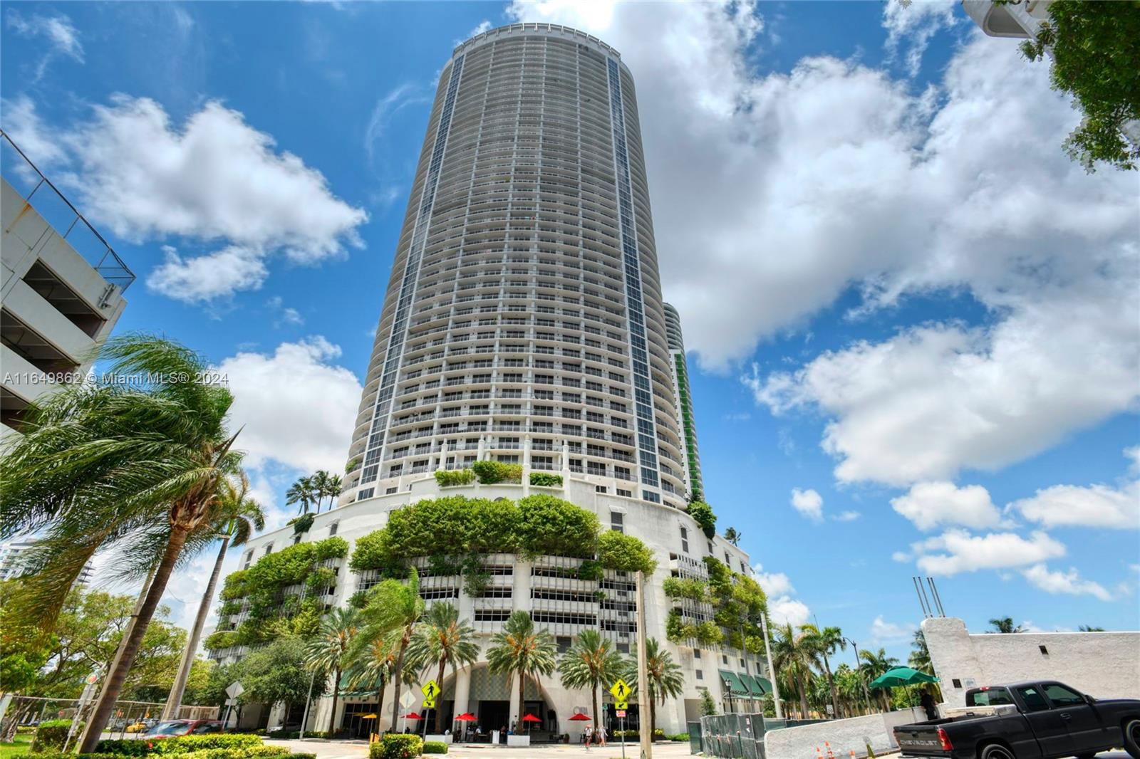 Real estate property located at 1750 Bayshore Dr #5101, Miami-Dade, OPERA TOWER CONDO, Miami, FL