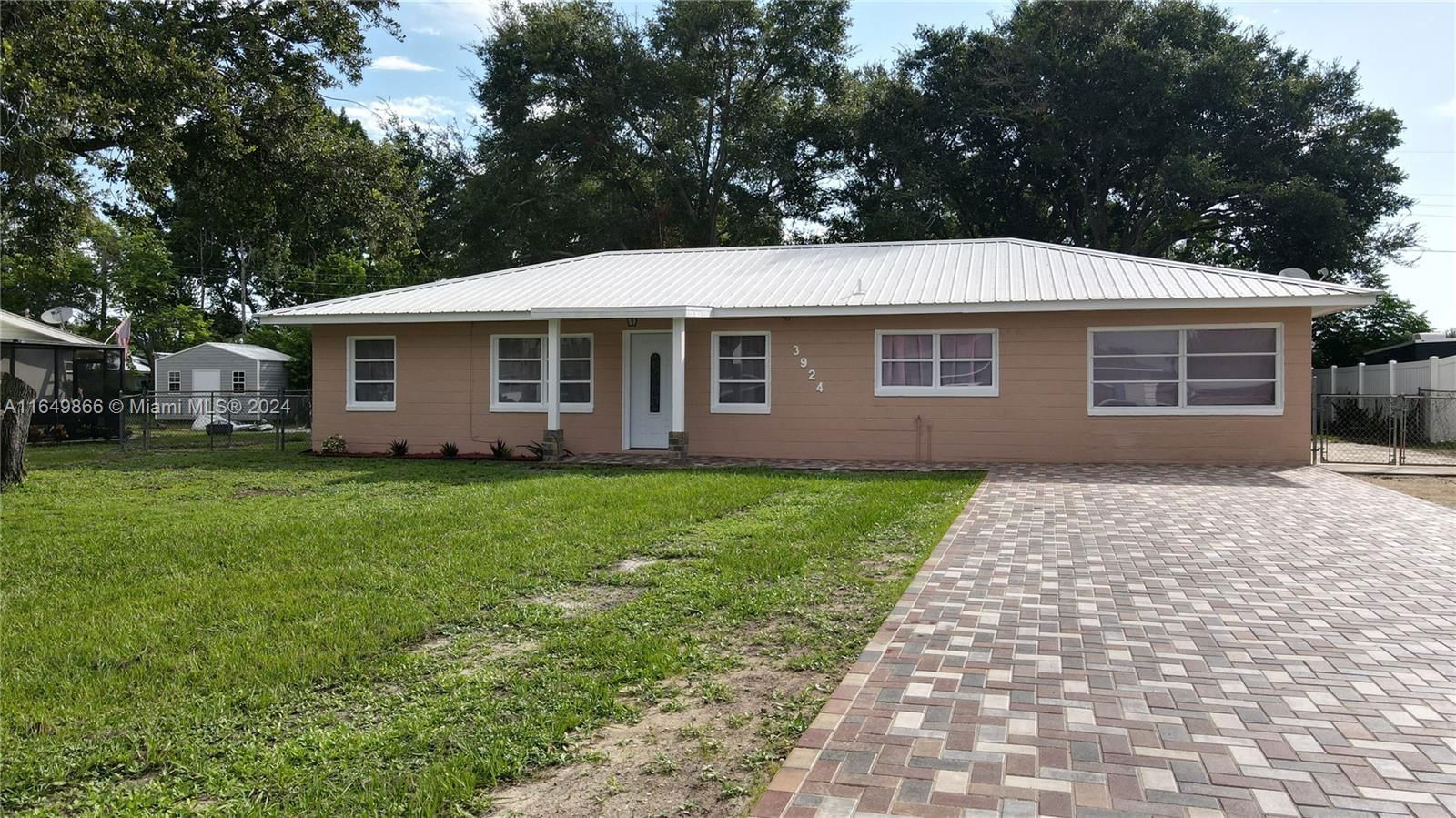 Real estate property located at 3924 Craig Ave, Highlands, LAKE SEBRING EST, Sebring, FL