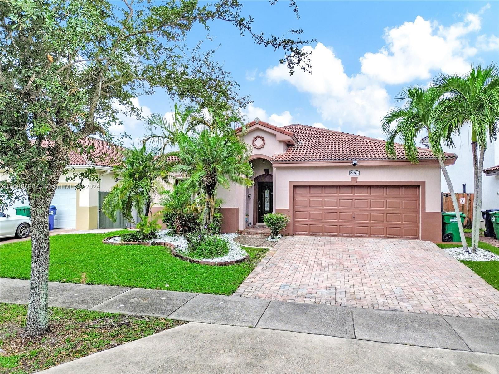 Real estate property located at 22562 103rd Ct, Miami-Dade, HERFA SUB, Cutler Bay, FL