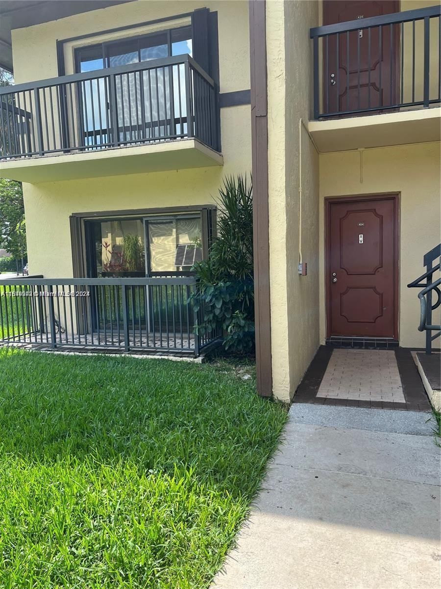 Real estate property located at 7985 86th St #404, Miami-Dade, KINGS CREEK WEST CONDO BL, Miami, FL