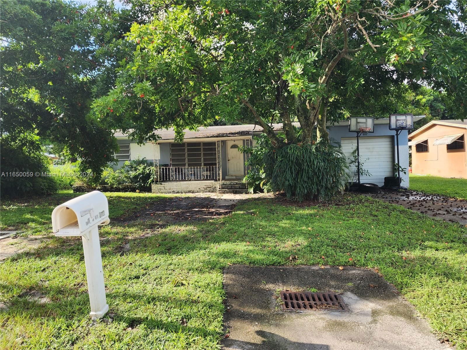 Real estate property located at 2530 111th St, Miami-Dade, GOLF PARK SEC 2 REV, Miami, FL