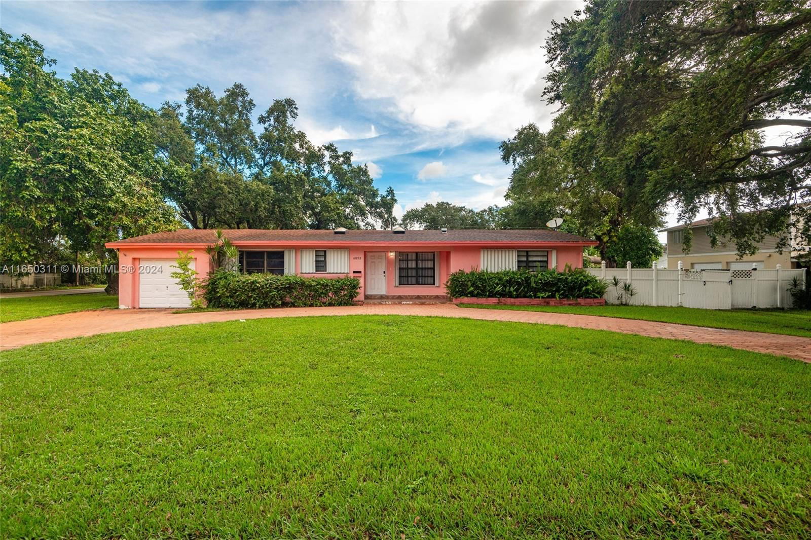 Real estate property located at 6853 13th St, Broward, PEMBROKE PINES NO 2, Pembroke Pines, FL