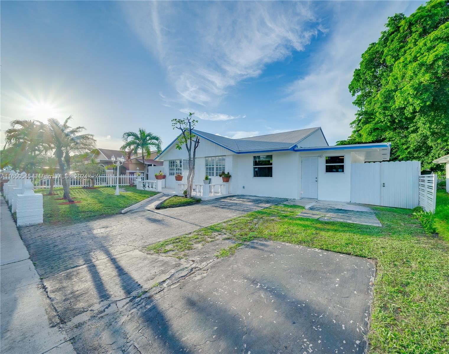 Real estate property located at 725 15th Ct, Broward, PINE TREE PARK 2, Pompano Beach, FL