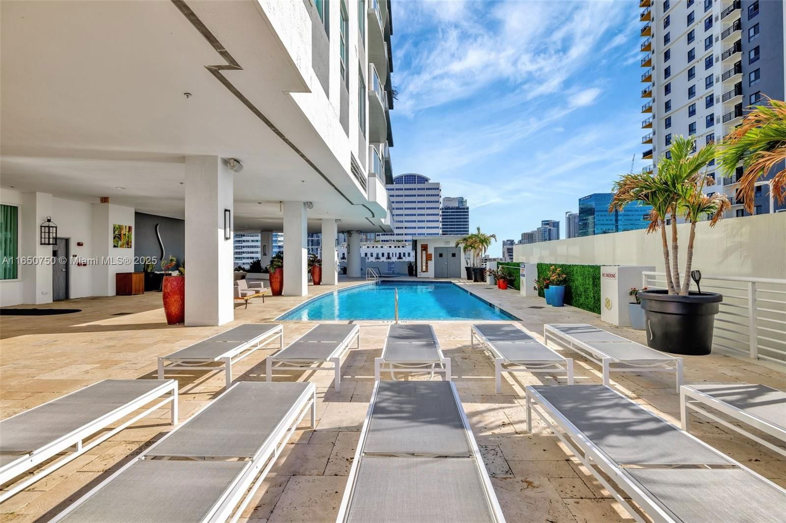 Real estate property located at 315 3rd Ave #1505, Broward, Strada 315 Condo, Fort Lauderdale, FL