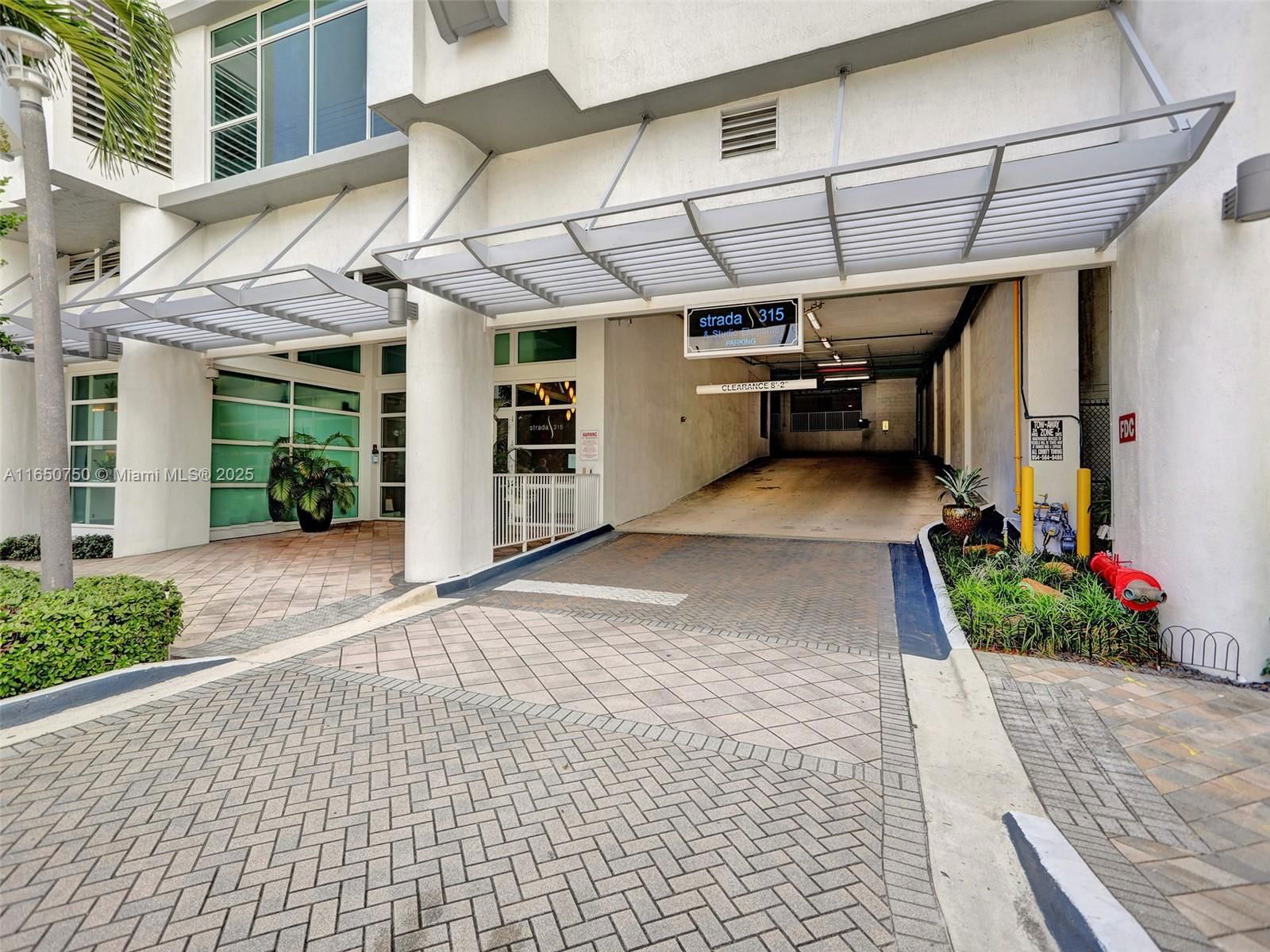 Real estate property located at 315 3rd Ave #1505, Broward, Strada 315 Condo, Fort Lauderdale, FL