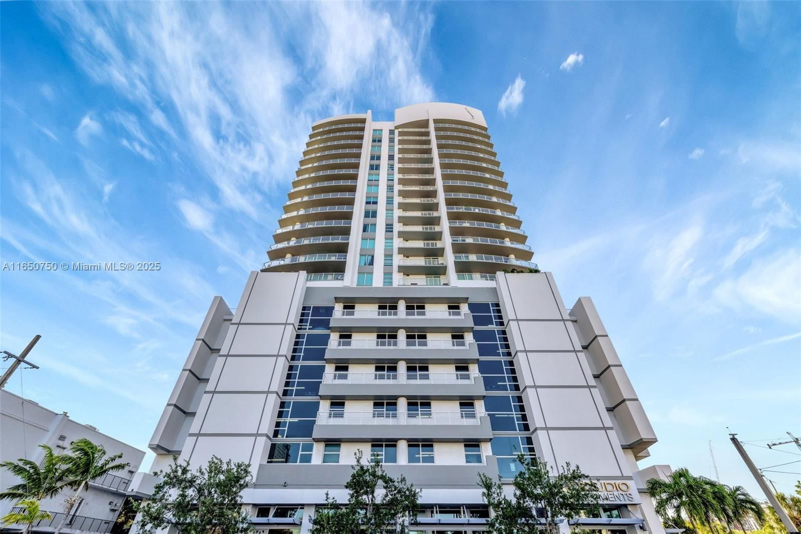 Real estate property located at 315 3rd Ave #1505, Broward, Strada 315 Condo, Fort Lauderdale, FL