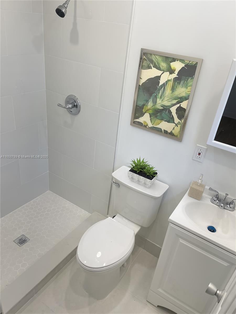 Real estate property located at 11741 14th Ave, Miami-dade, Biscayne Court, Miami, FL
