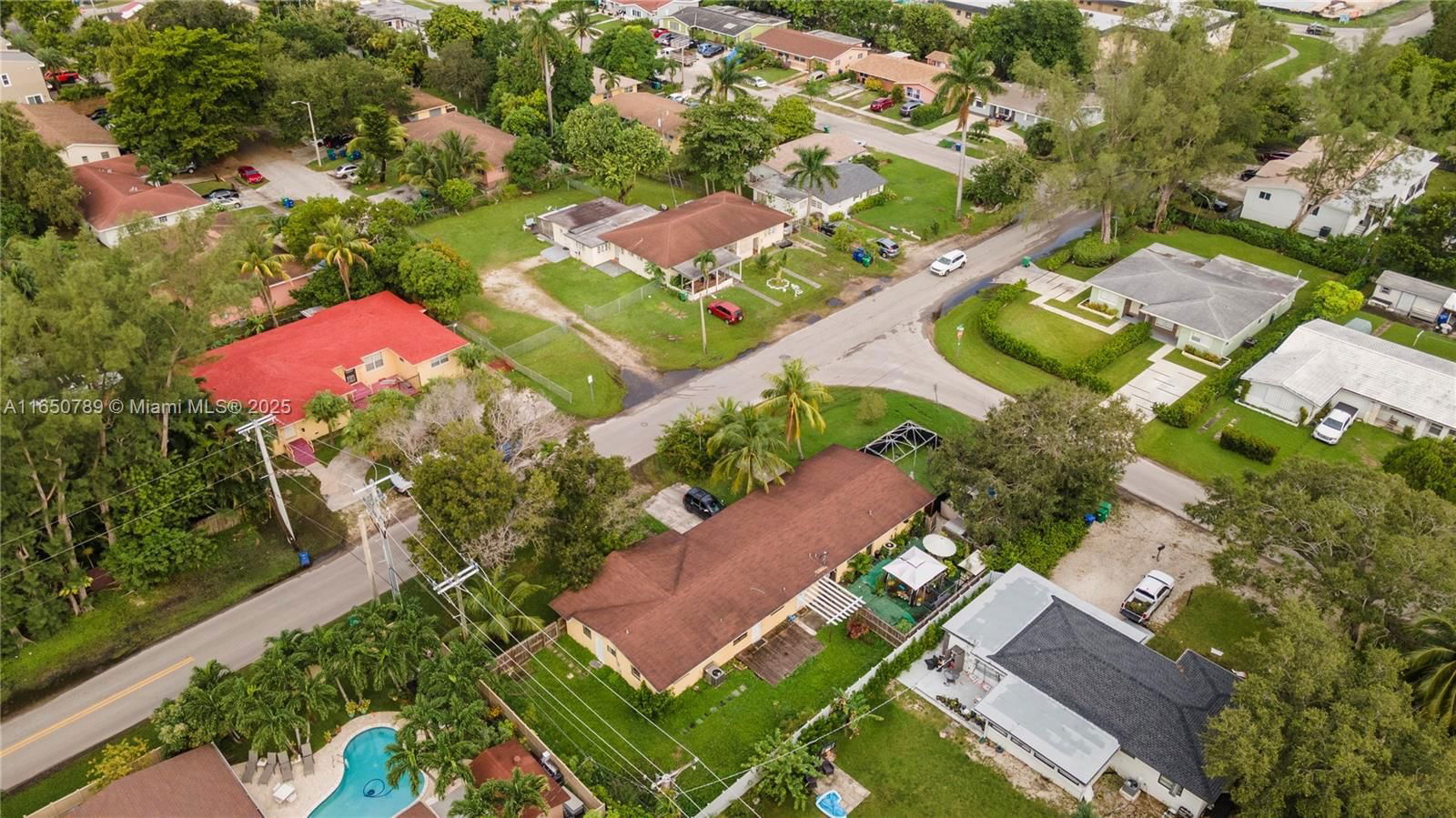 Real estate property located at 11741 14th Ave, Miami-dade, Biscayne Court, Miami, FL