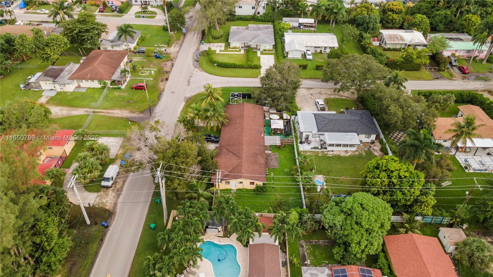 Real estate property located at 11741 14th Ave, Miami-dade, Biscayne Court, Miami, FL