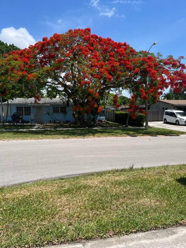 Real estate property located at 9915 212th St, Miami-Dade, CUTLER RIDGE SEC 6, Cutler Bay, FL