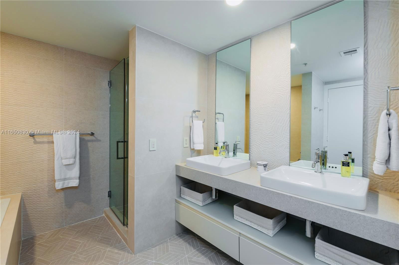 Real estate property located at 5970 Indian Creek Dr #308, Miami-dade, Nautica Condo, Miami Beach, FL