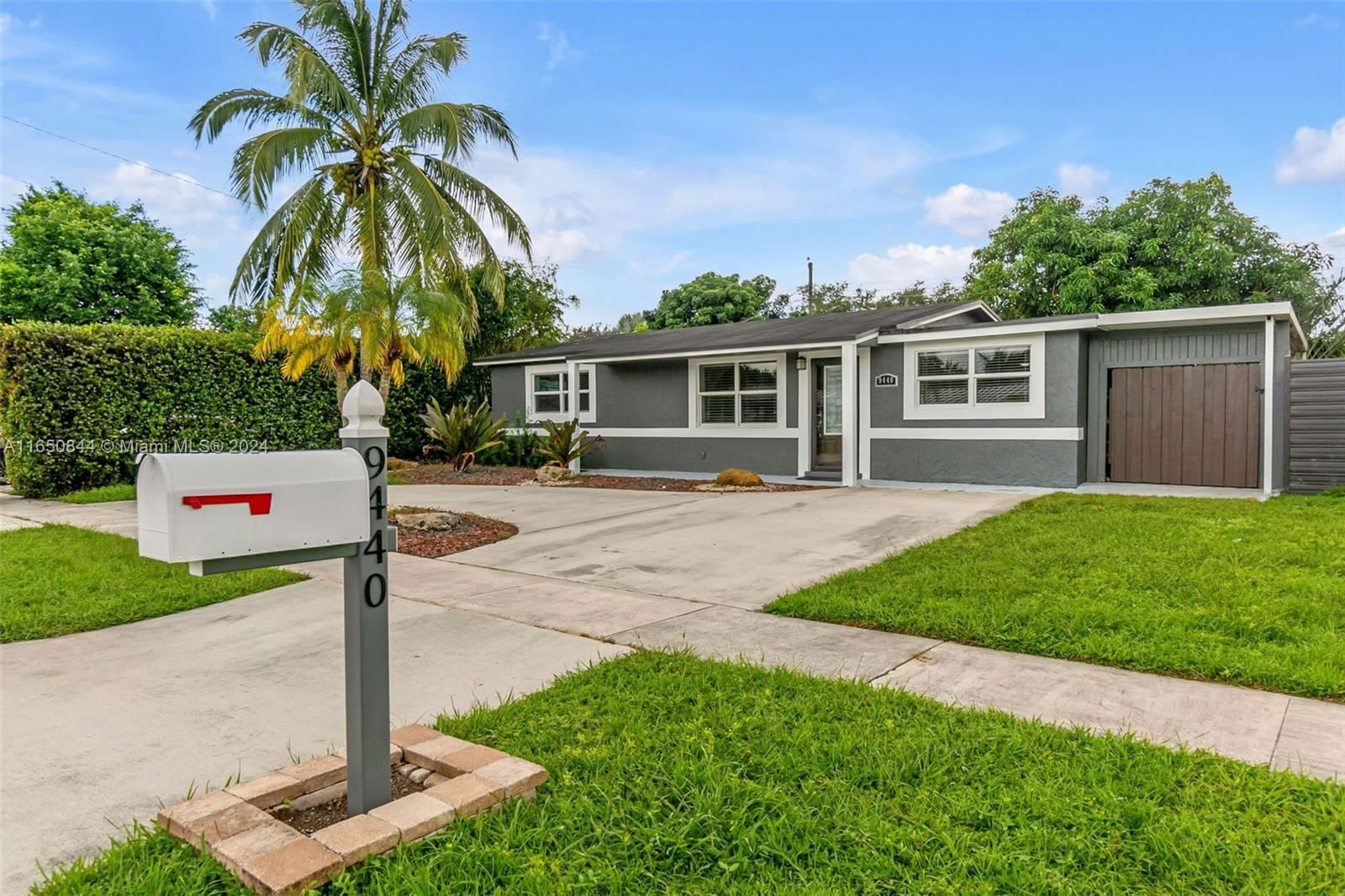 Real estate property located at 9440 51st Ct, Broward, SUMMERTIME ISLES 1ST ADD, Cooper City, FL