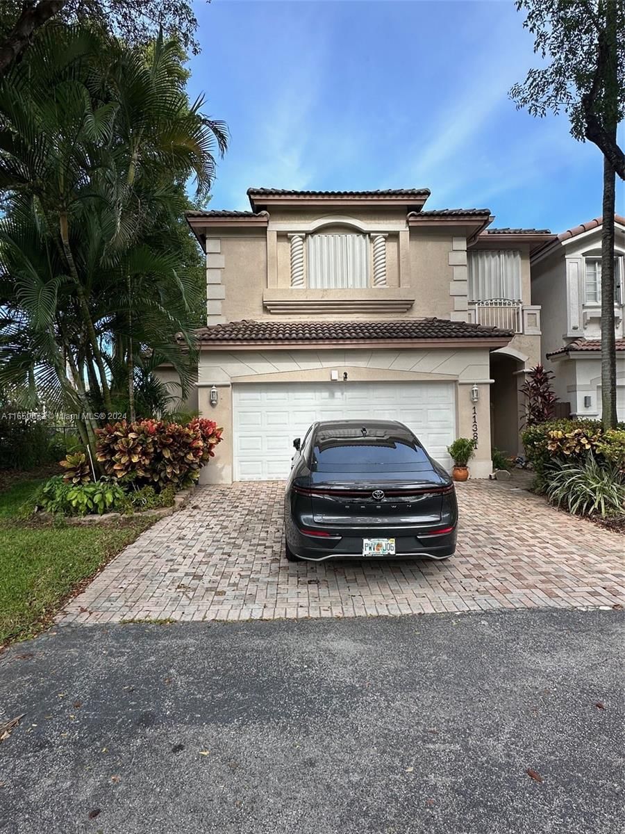 Real estate property located at 11381 73rd Ter, Miami-Dade, DORAL ISLES MARTINIQUE, Doral, FL