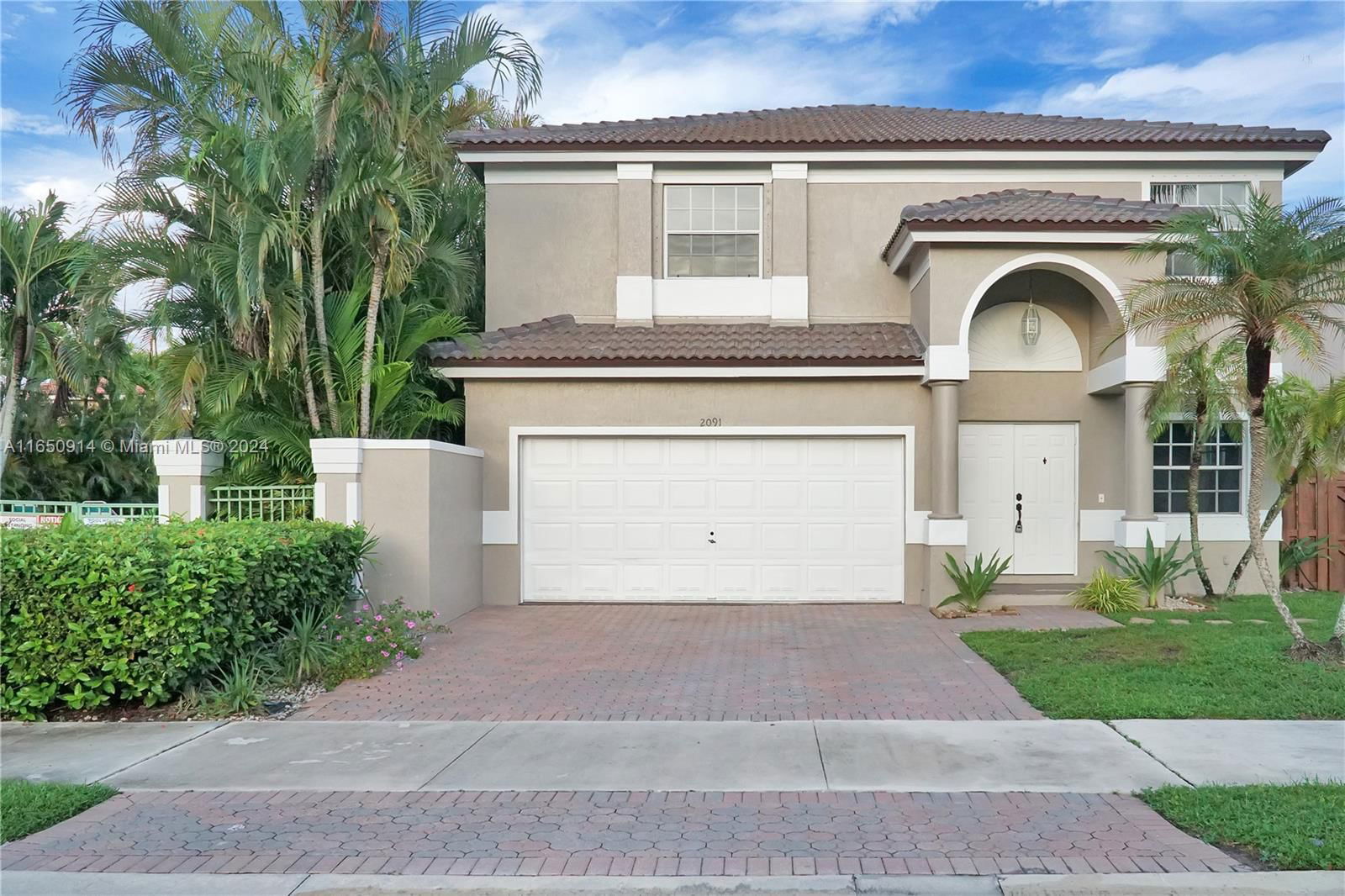 Real estate property located at 2091 98th Way, Broward, LAKES AT PEMBROKE, Pembroke Pines, FL