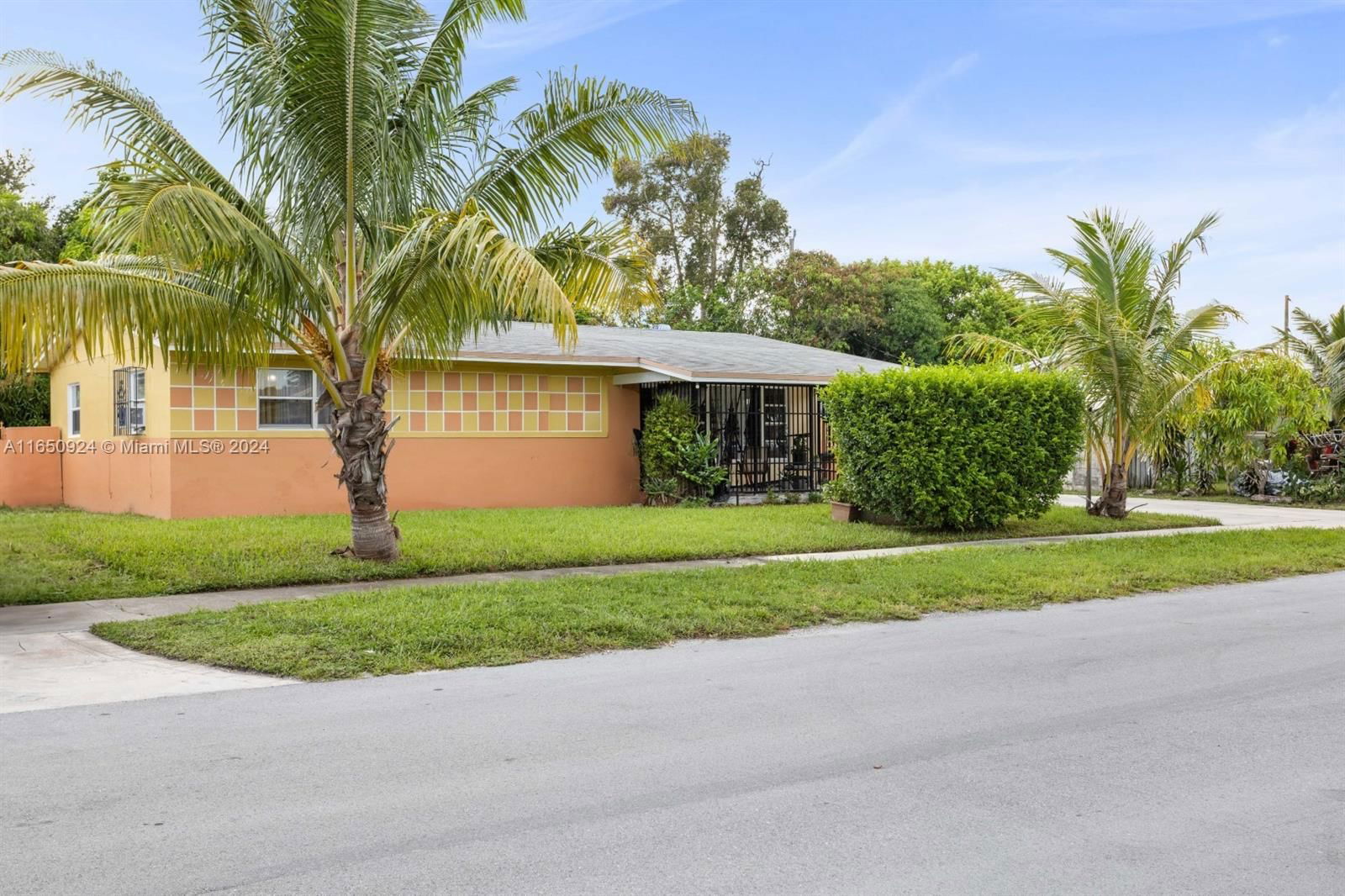 Real estate property located at 18930 14th Ave, Miami-Dade, NORWOOD 5TH ADDN SEC 2, Miami Gardens, FL