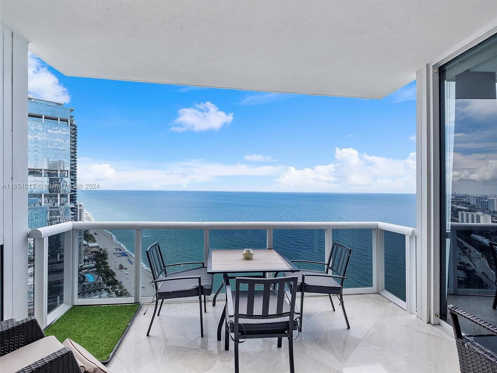 Real estate property located at 18201 Collins Ave #4806, Miami-Dade, TRUMP ROYALE CONDO, Sunny Isles Beach, FL