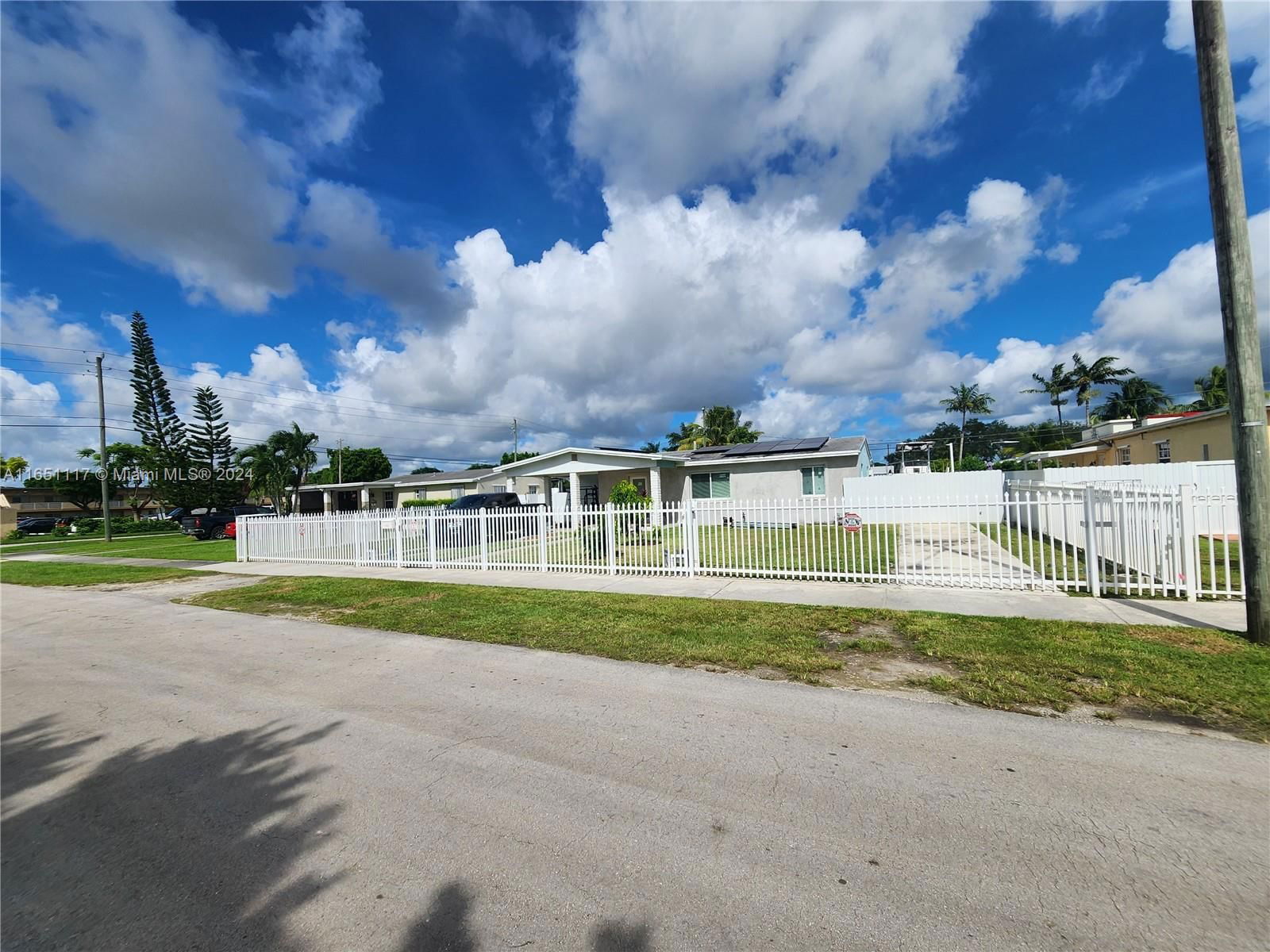 Real estate property located at 1025 13th Ave, Miami-Dade, SKY VISTA 3RD ADDN, Homestead, FL