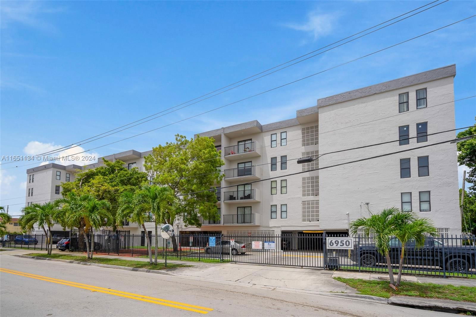 Real estate property located at 6950 6th Ave #210, Miami-Dade, LANCASTER CONDO, Hialeah, FL