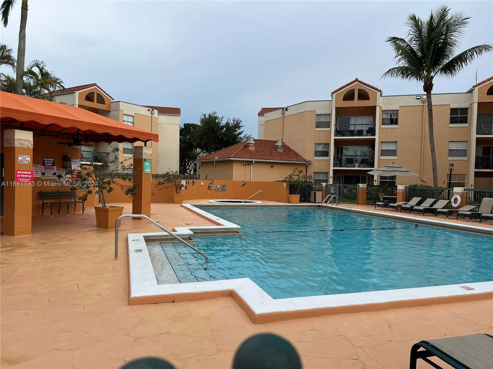 Real estate property located at 6272 186 st #301, Miami-Dade, MEDITERRANEAN VILLAS CONDO, Hialeah, FL