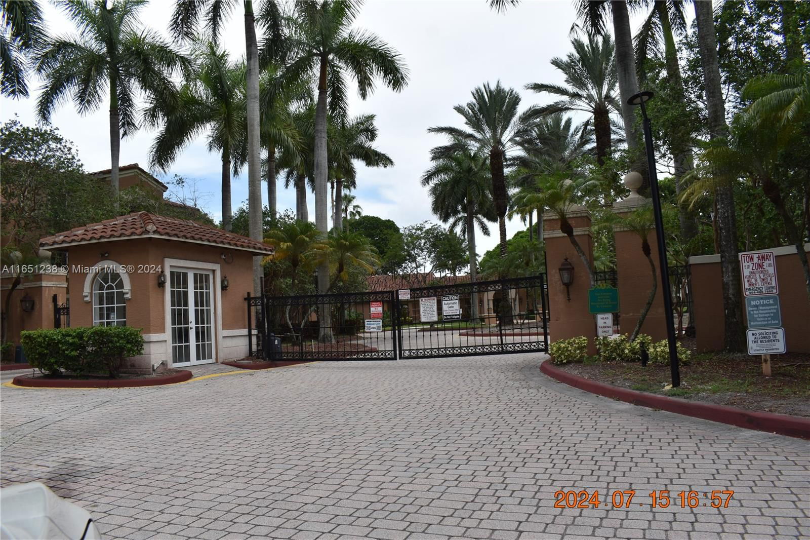 Real estate property located at 4828 State Road 7 #8101, Broward, CARRINGTON AT COCONUT CRE, Coconut Creek, FL