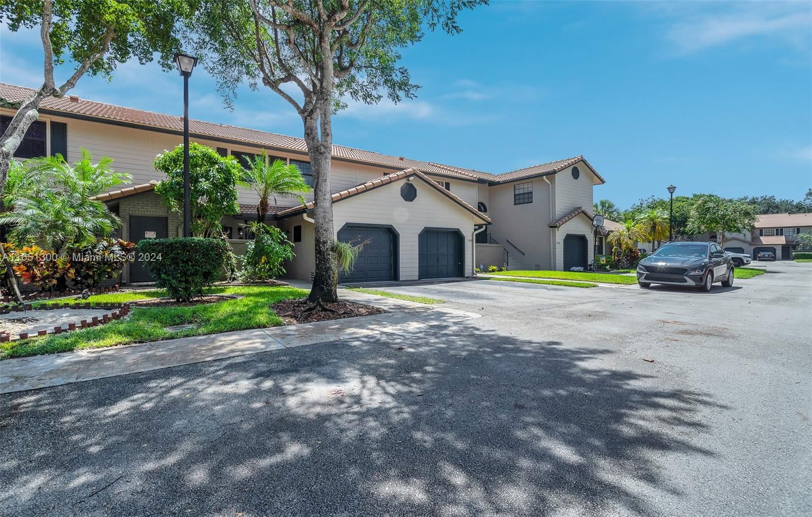 Real estate property located at 9024 Vineyard Lake Dr #9024, Broward, VINEYARDS OF PLANTATION C, Plantation, FL