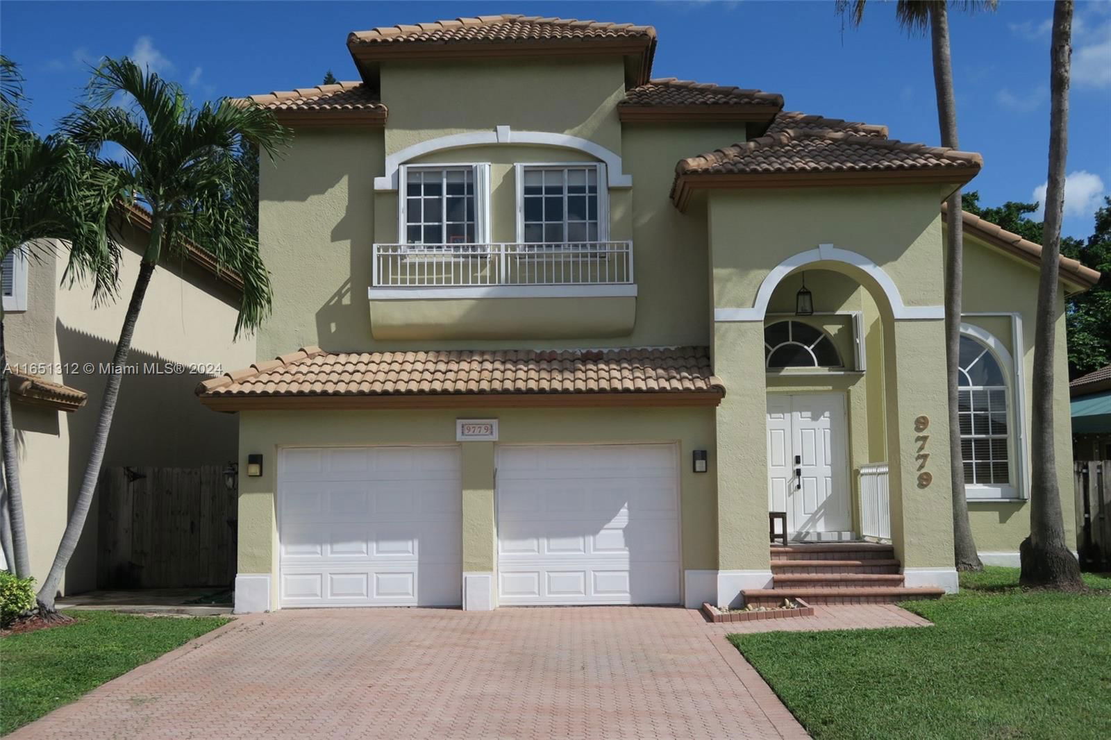 Real estate property located at 9779 32nd St, Miami-Dade, COSTA VERDE SEC 1, Doral, FL