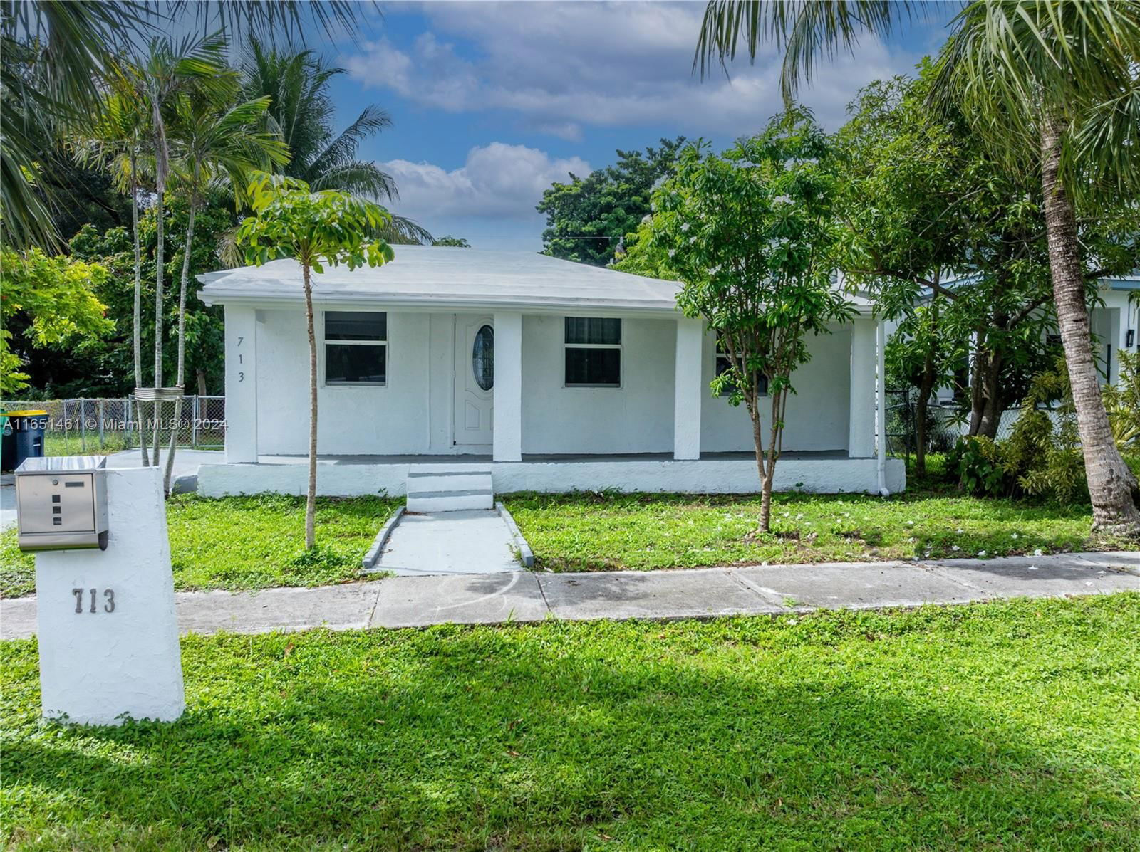 Real estate property located at 713 7th St, Broward, COLLEGE TRACT, Dania Beach, FL