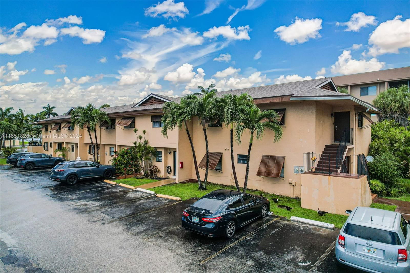 Real estate property located at 6850 173rd Dr #108, Miami-Dade, LAGUNA TROPICAL CONDO, Hialeah, FL