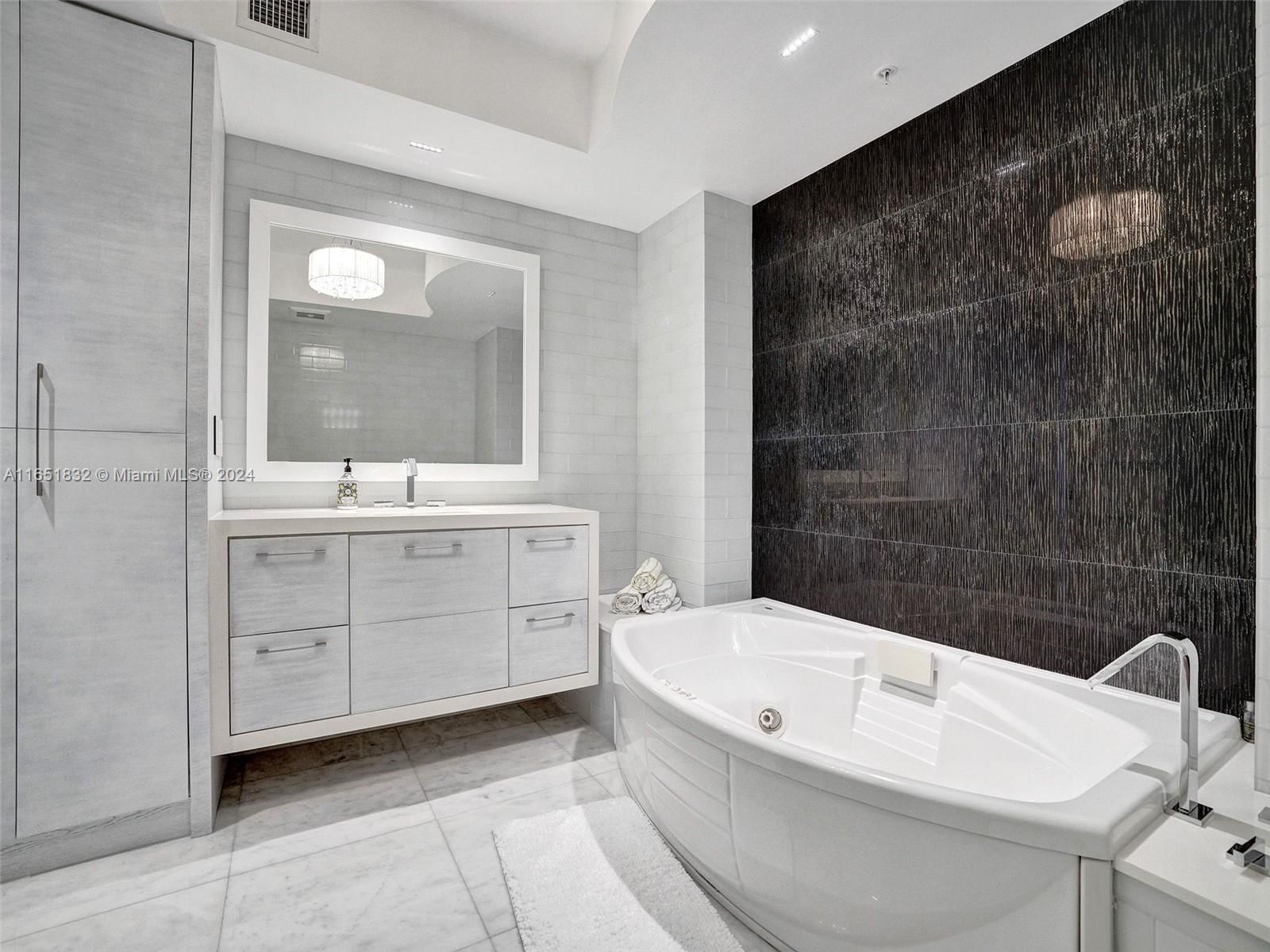 Real estate property located at 18201 Collins Ave #1204, Miami-dade, Trump Royale Condo, Sunny Isles Beach, FL