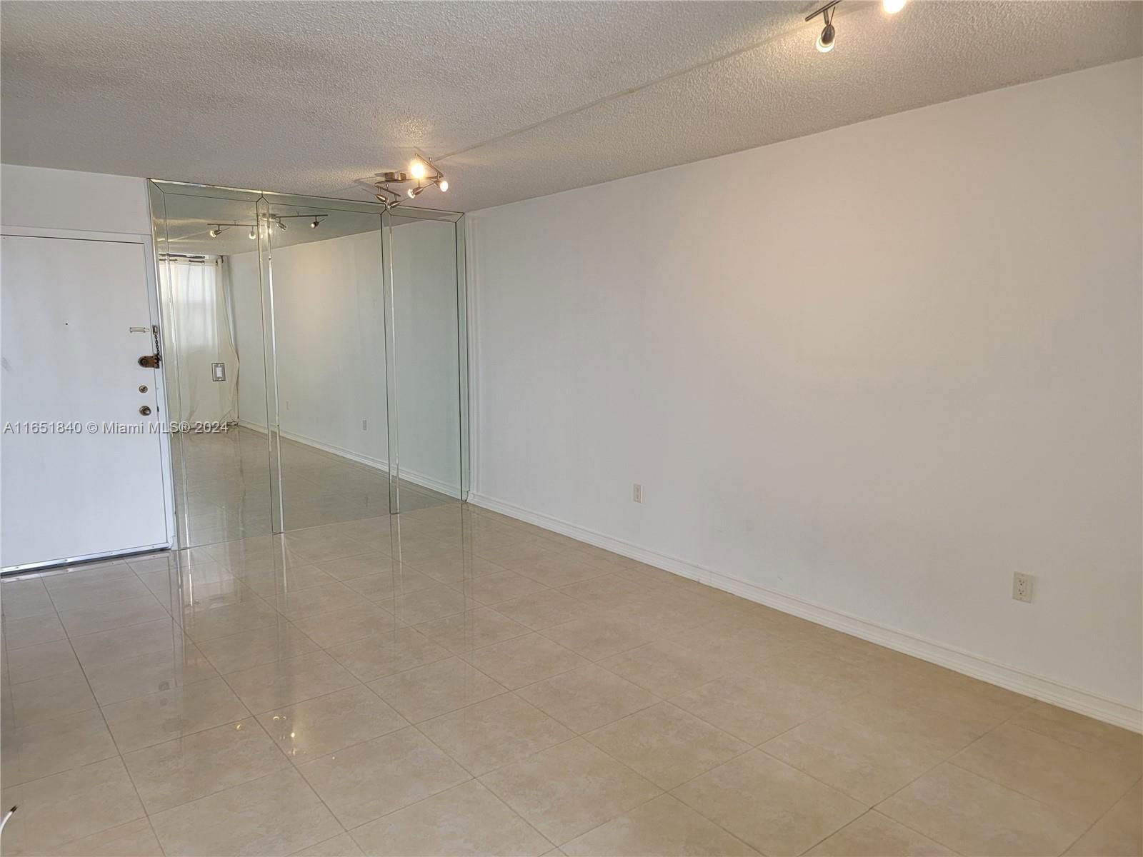 Real estate property located at 9440 Flagler St #204, Miami-Dade, VERSIALLES GARDENS II CON, Miami, FL