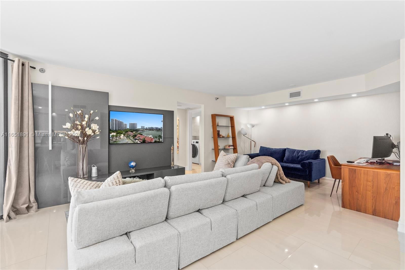 Real estate property located at 3610 YACHT CLUB DR #1105, Miami-dade, Portsview Tower 1, Aventura, FL