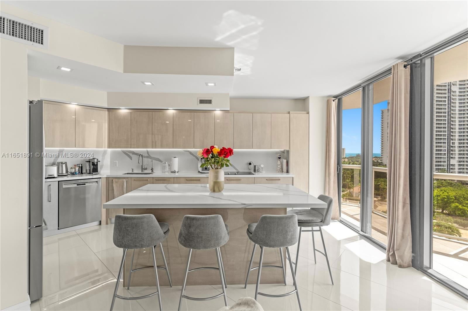 Real estate property located at 3610 YACHT CLUB DR #1105, Miami-dade, Portsview Tower 1, Aventura, FL