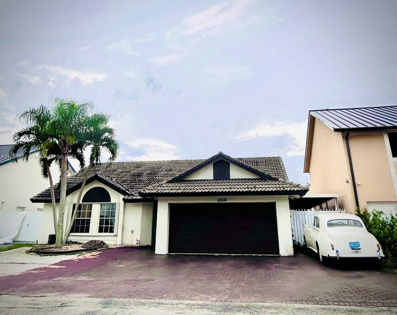 Real estate property located at 18818 80 AVE, Miami-Dade, WEST ESPLANADE, Hialeah, FL