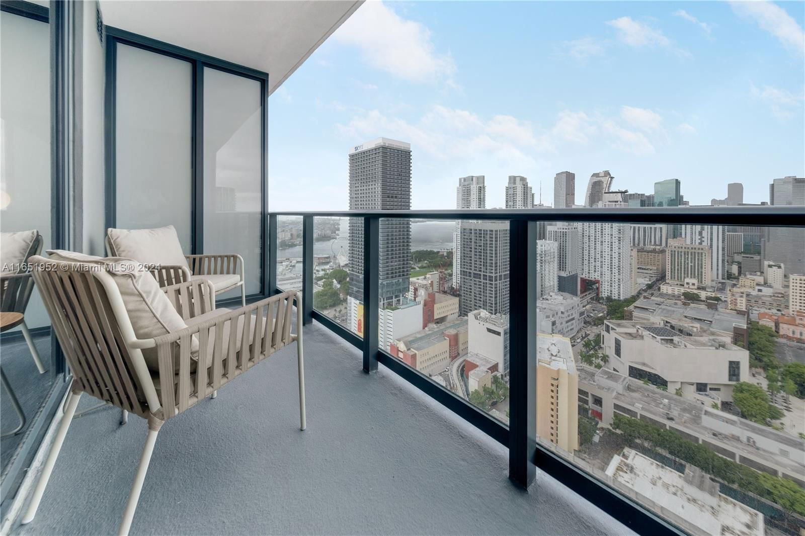 Real estate property located at 601 1st Ave #3310, Miami-Dade, THE GALE RESIDENCES, Miami, FL