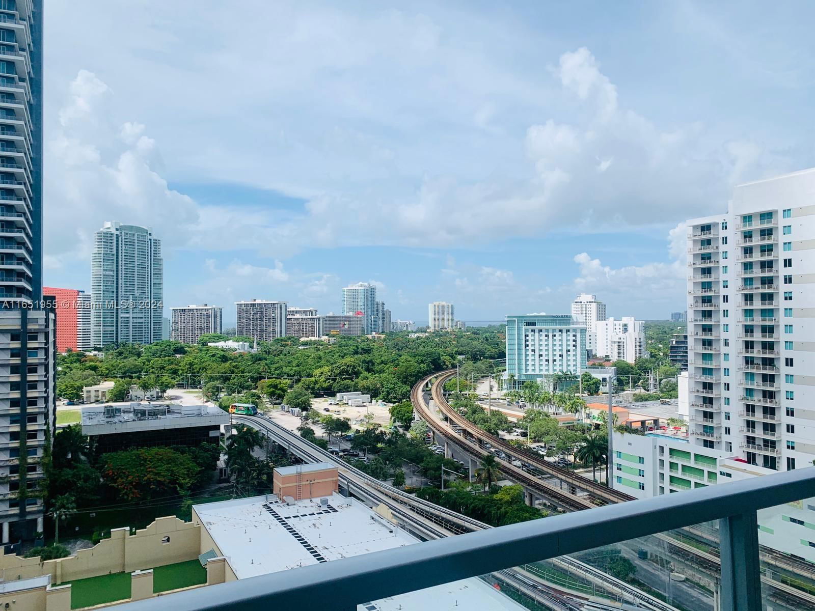 Real estate property located at 79 12th St #1704-S, Miami-Dade, THE AXIS ON BRICKELL COND, Miami, FL