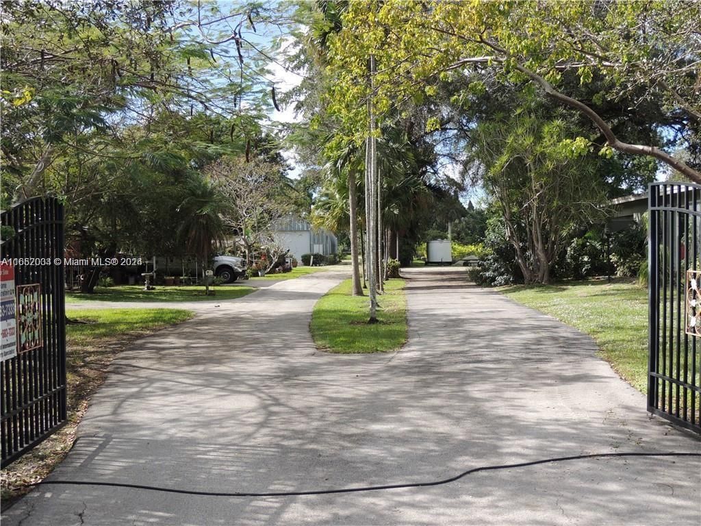 Real estate property located at 4801 58th Ave, Broward, EVERGLADE LAND SALES CO R, Davie, FL