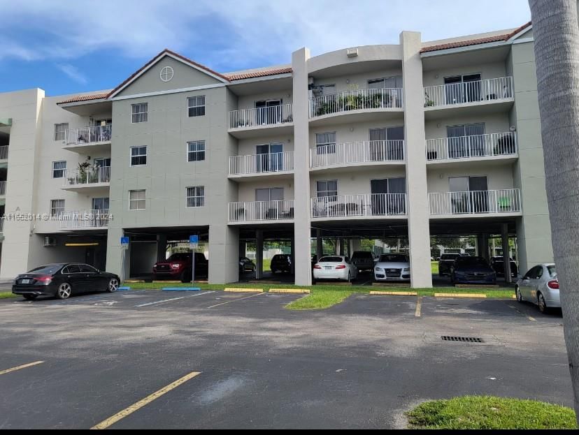 Real estate property located at 8200 210th St #112, Miami-Dade, SAGA BAY GARDENS CONDO, Cutler Bay, FL