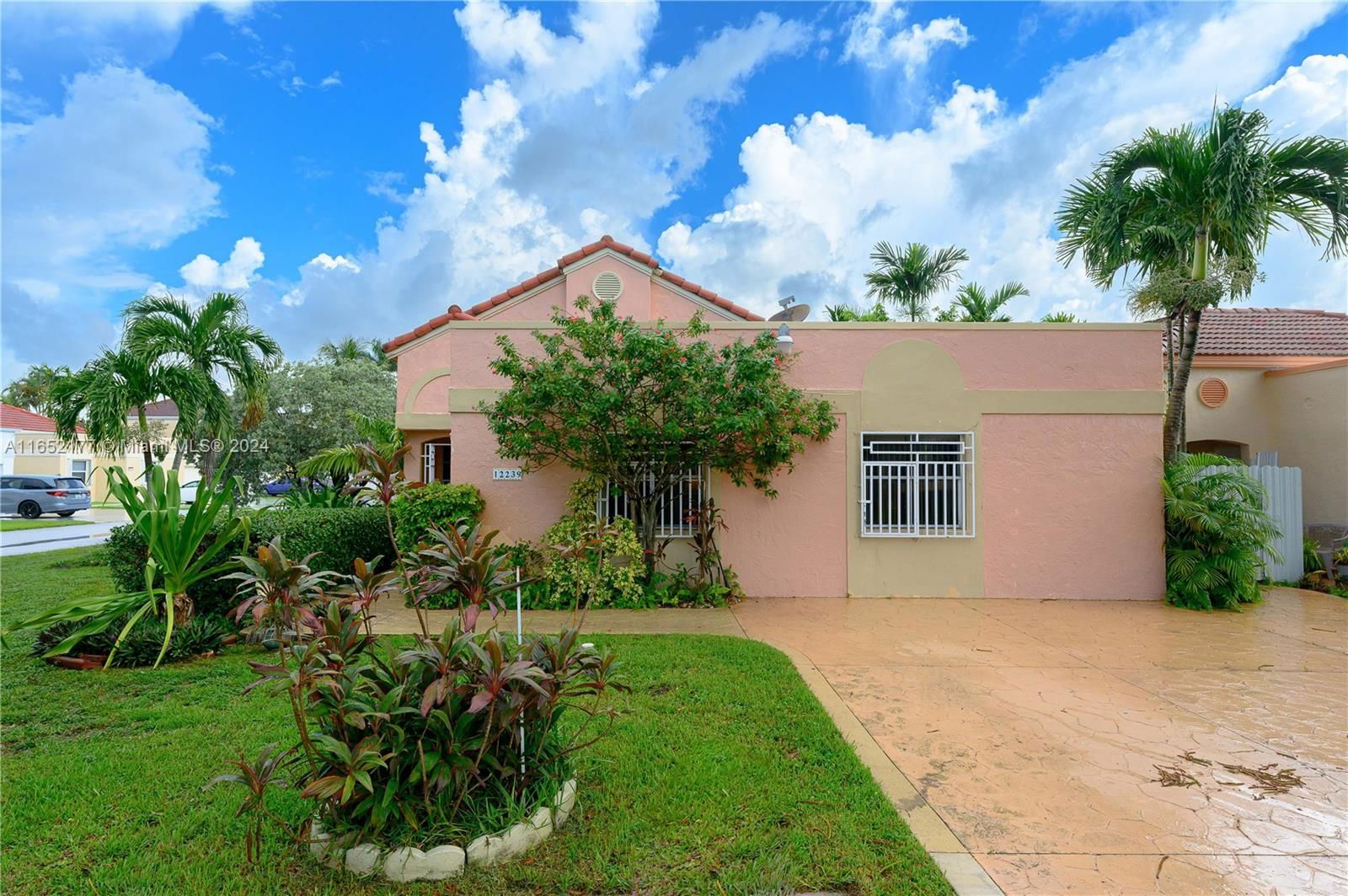 Real estate property located at 12239 7th St, Miami-Dade, LAKE POINTE SEC 2, Miami, FL