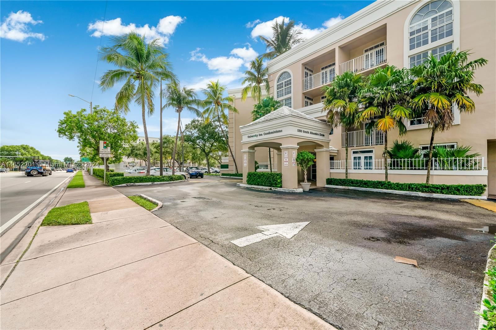 Real estate property located at 1280 Alhambra Cir #1411, Miami-Dade, UNIVERSITY INN CONDO, Coral Gables, FL