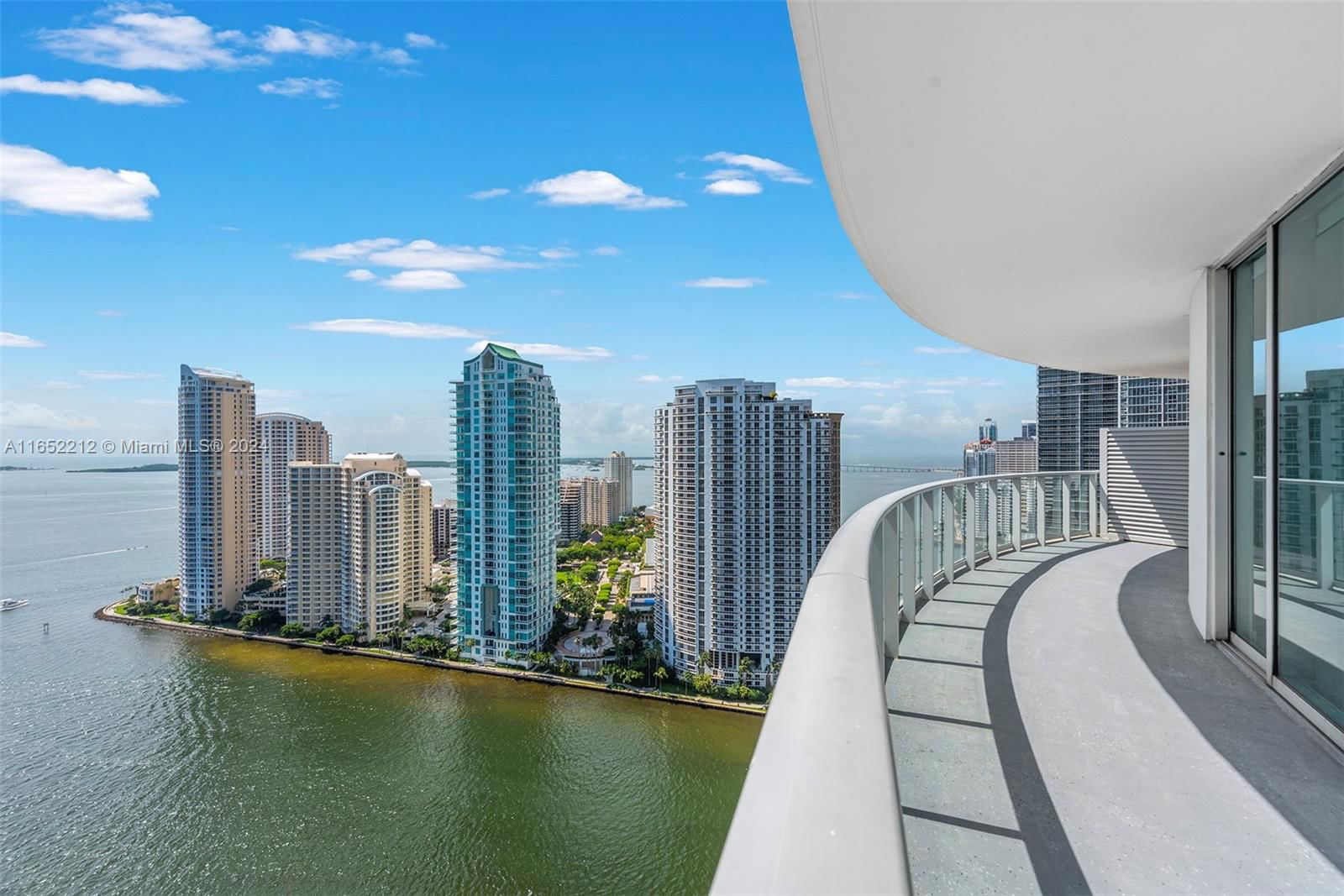 Real estate property located at 300 Biscayne Blvd T-2910, Miami-Dade, MET 1 CONDO, Miami, FL