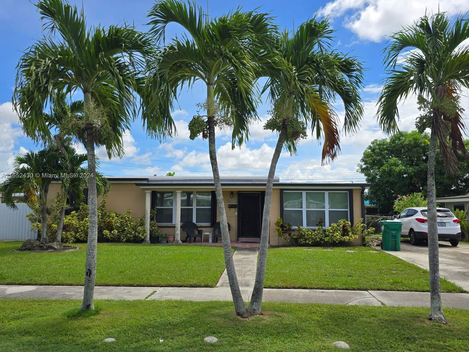 Real estate property located at 11234 43rd St, Miami-Dade, WESTWOOD LAKE, Miami, FL