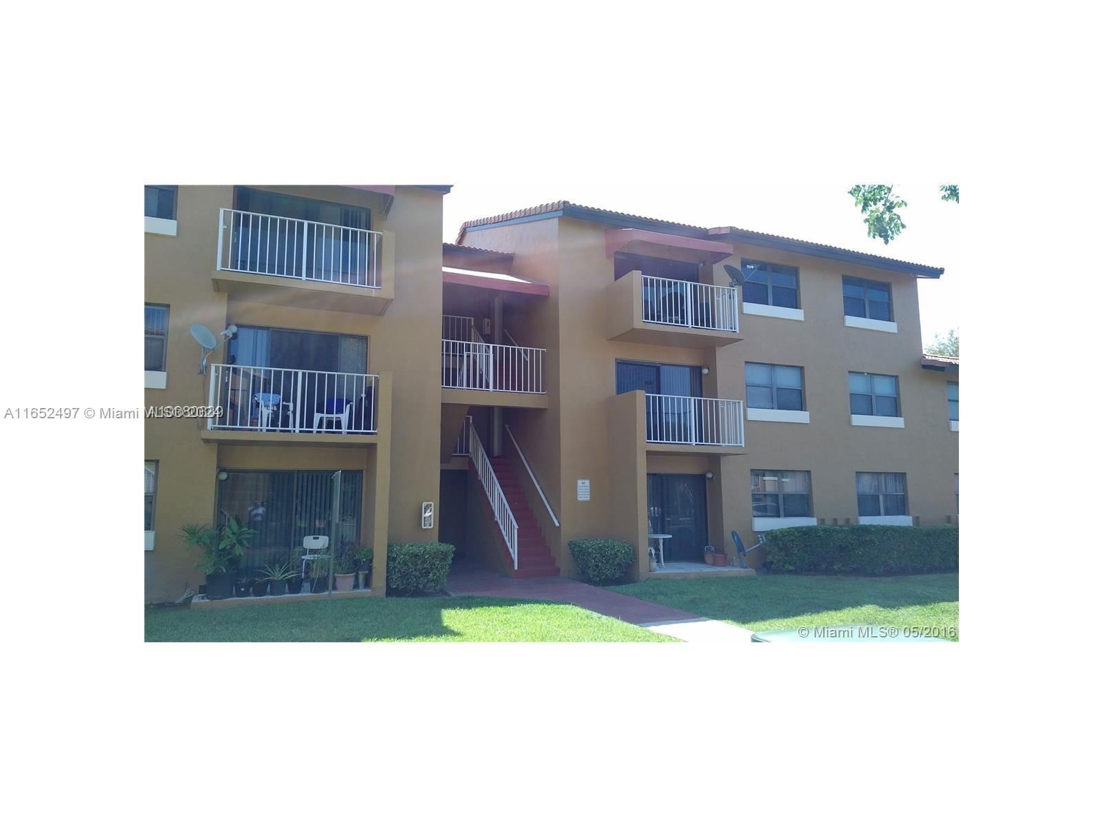 Real estate property located at 15650 80th St F-206, Miami-Dade, THE COURTS AT KENDALL CON, Miami, FL