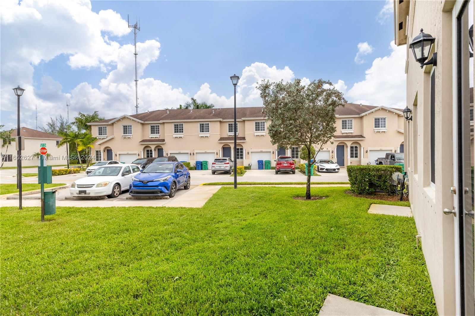 Real estate property located at 21475 14th Ct, Miami-dade, Walden Townhomes, Miami Gardens, FL