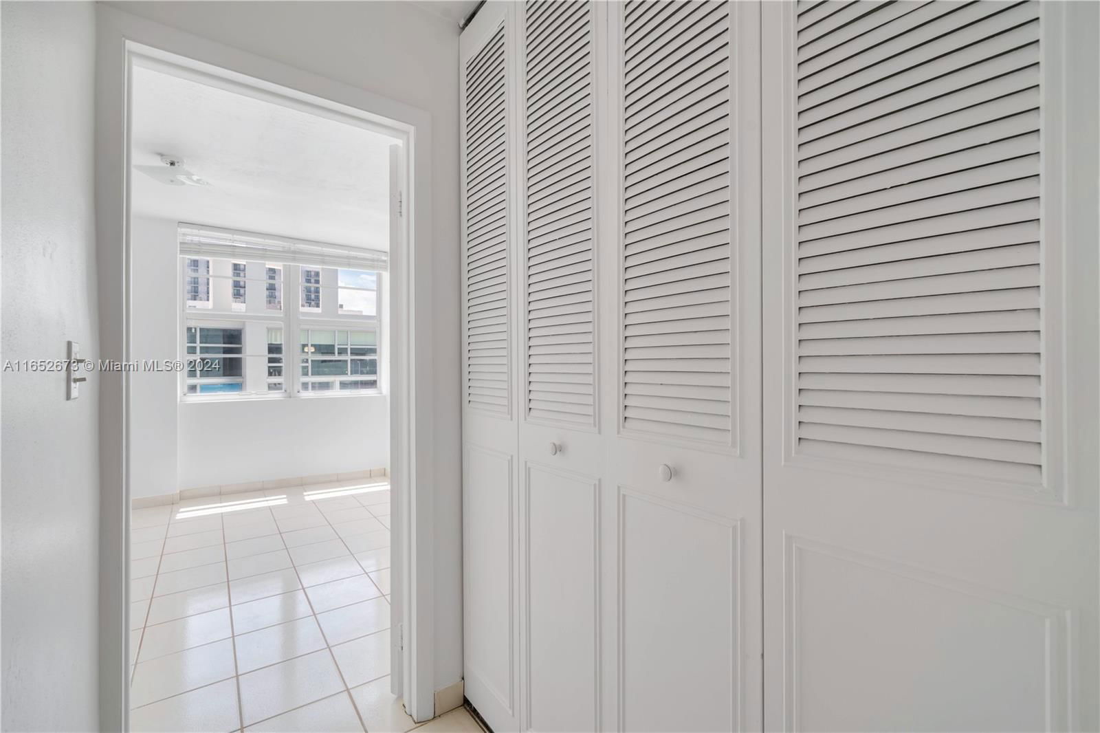 Real estate property located at 701 Collins Ave #1F, Miami-dade, Collins Manor Condo, Miami Beach, FL